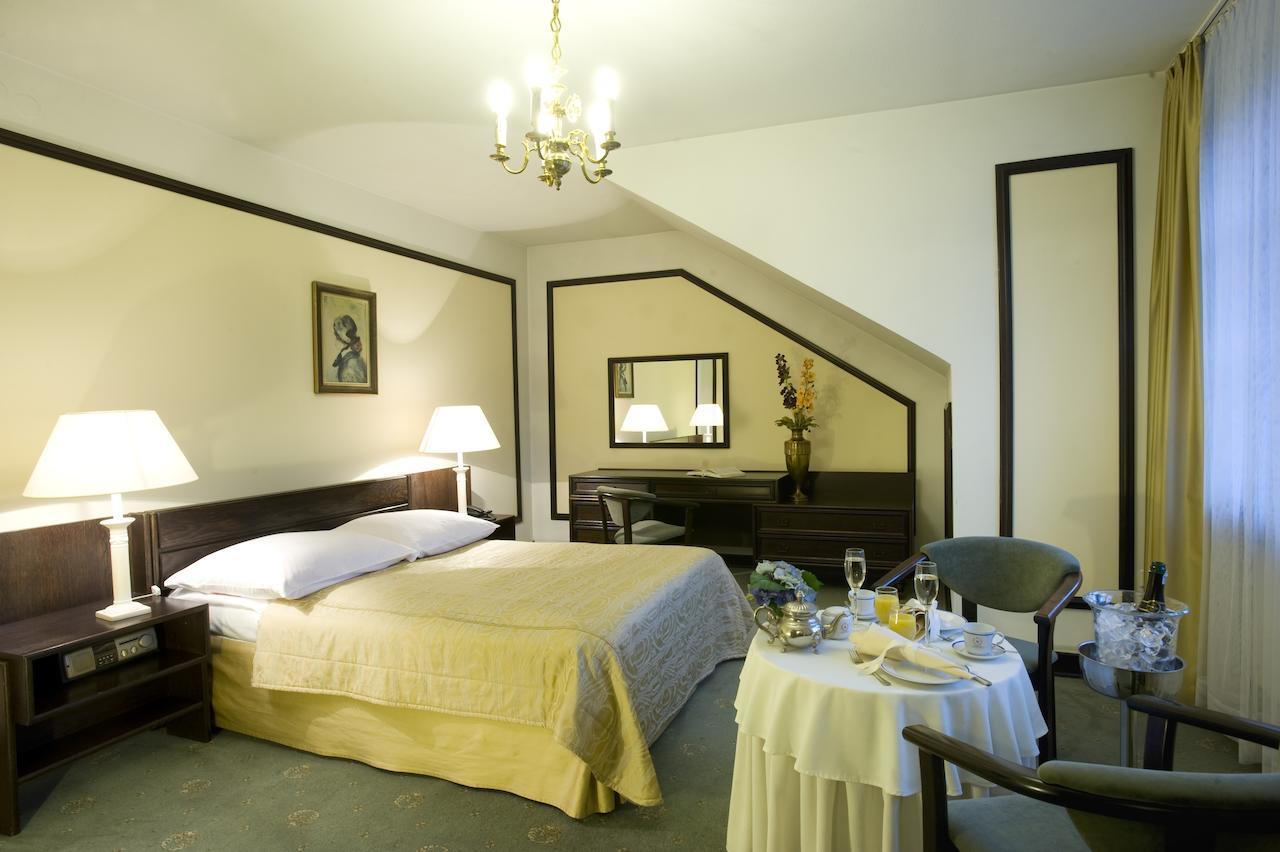 Hotel "Zajazd Napoleonski" 바르샤바 객실 사진