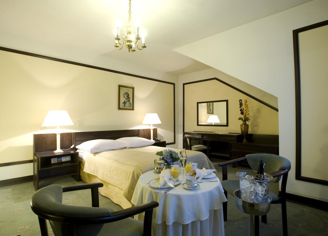 Hotel "Zajazd Napoleonski" 바르샤바 객실 사진