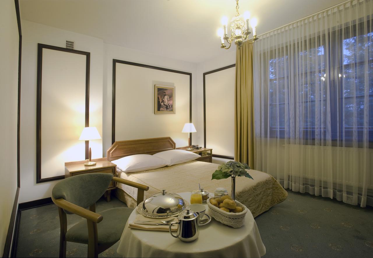 Hotel "Zajazd Napoleonski" 바르샤바 객실 사진